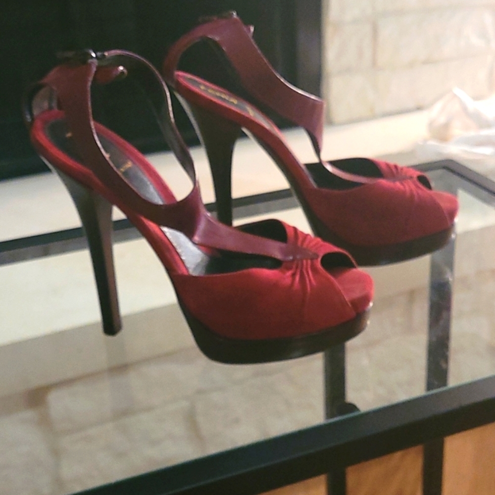 Fendi Red Heels size 7